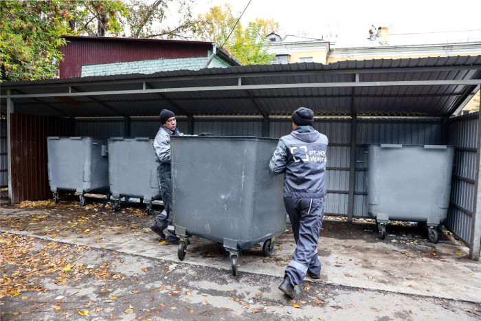 У 90% контейнеров с колесами сломан движущийся механизм - такую статистику приводит диспетчерская служба регионального оператора У 90% контейнеров с колесами сломан движущийся механизм - такую статистику приводит диспетчерская служба регионального оператора