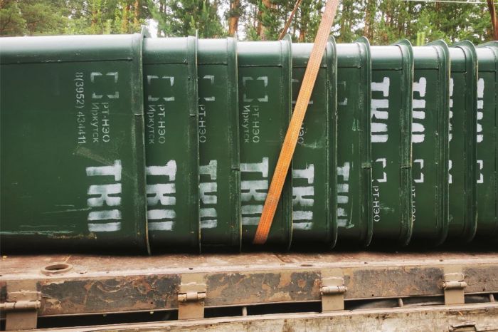 100 новых контейнеров для сбора ТКО и 26 бункеров «РТ-НЭО Иркутск» передал в муниципалитеты Иркутской области. 100 новых контейнеров для сбора ТКО и 26 бункеров «РТ-НЭО Иркутск» передал в муниципалитеты Иркутской области.
